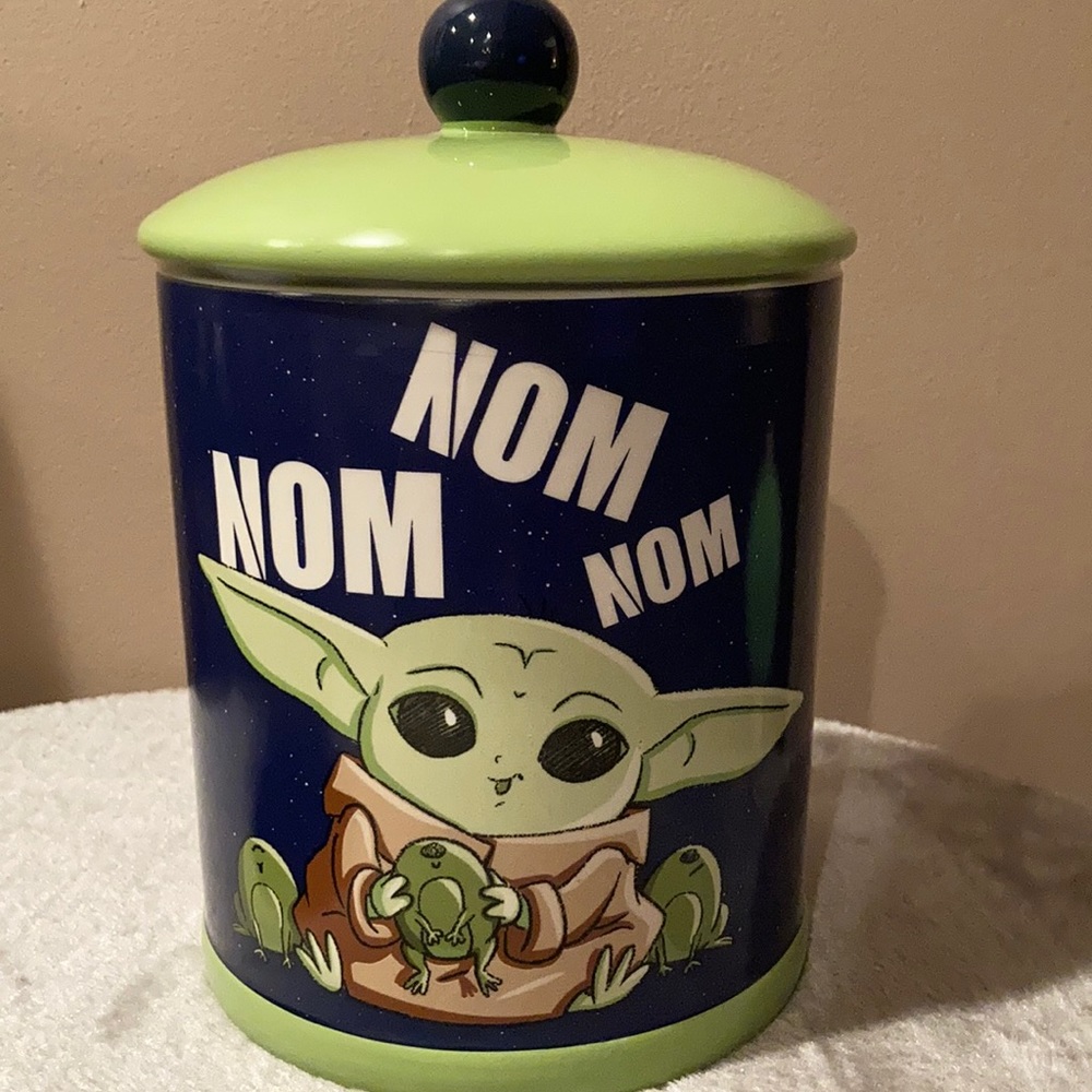 Disney Star Wars baby yoda cookie jar